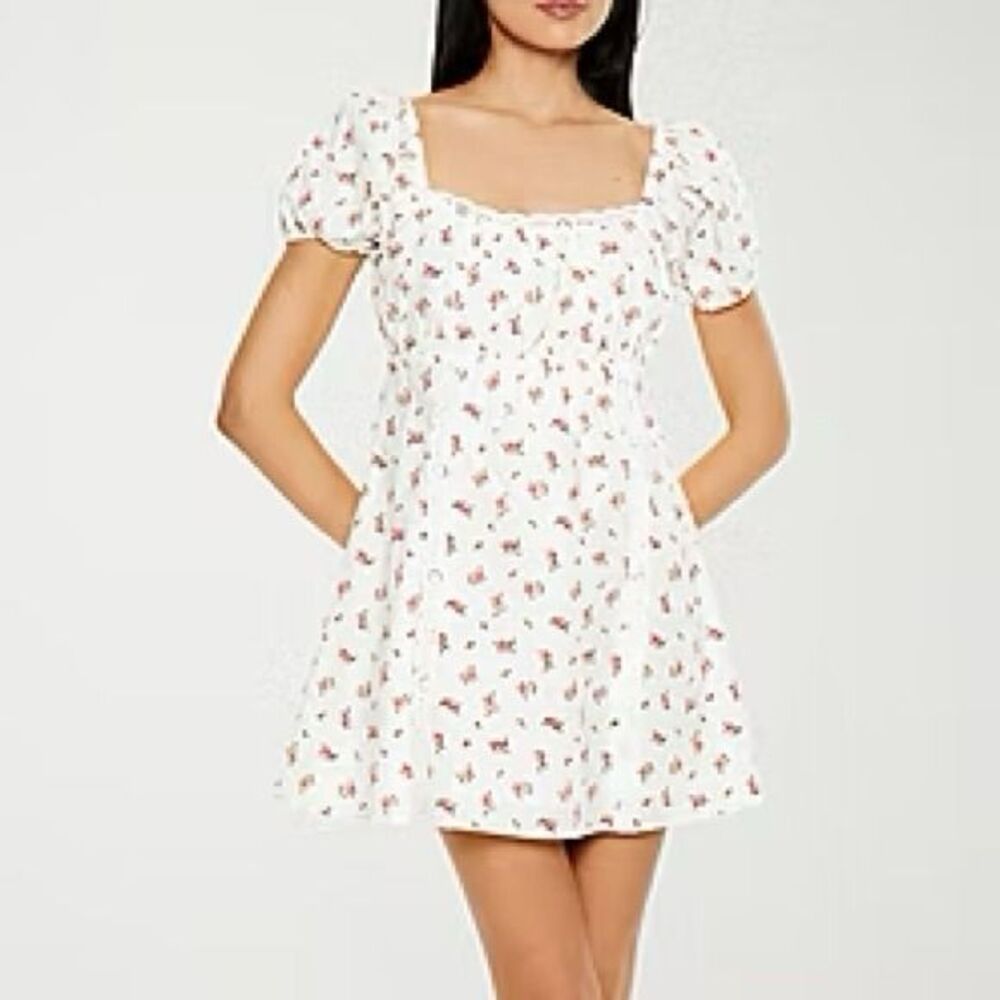 Forever 21 smocked ditsy floral print midi dress white small NWT Cottagecore